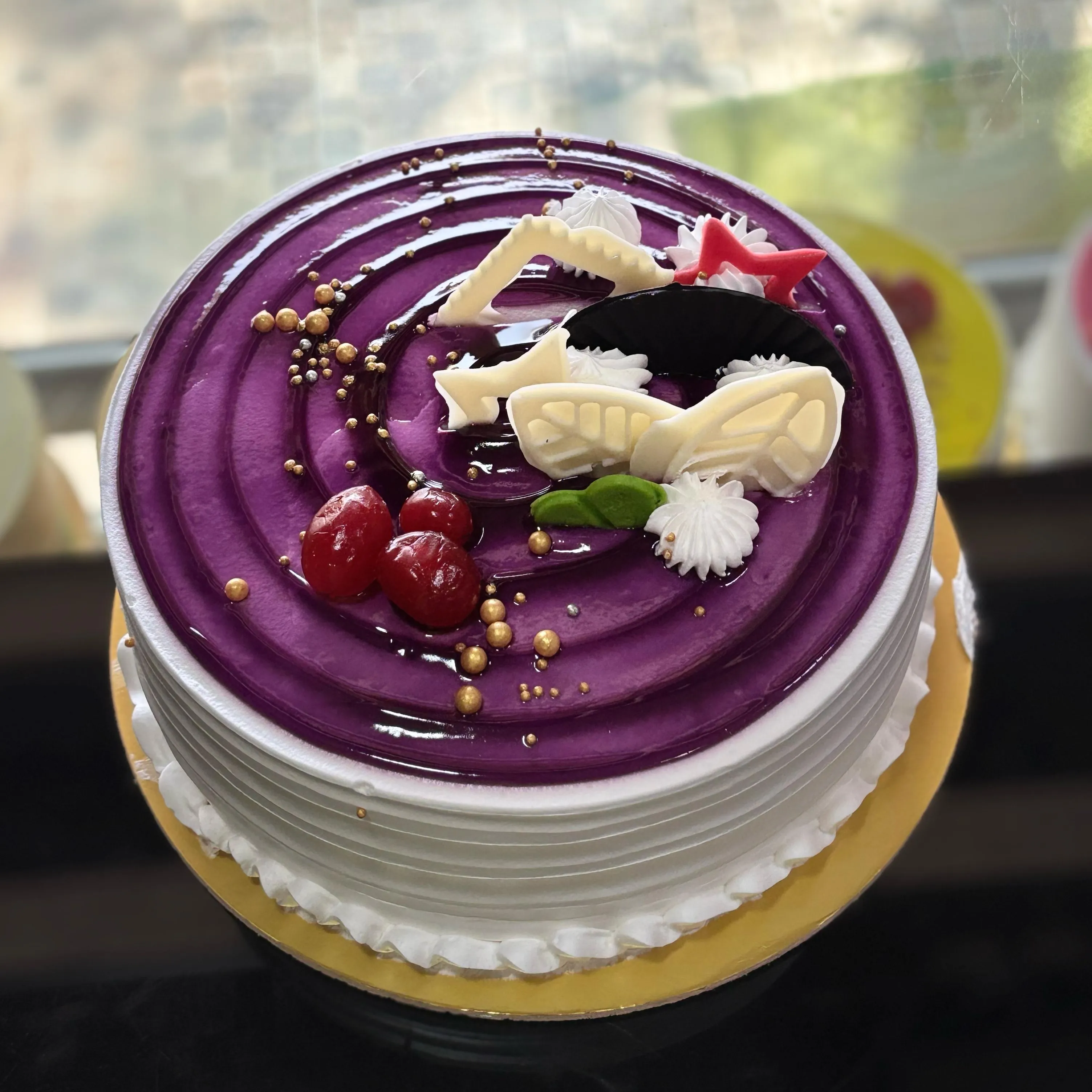 Blueberry Garnish Cake product image